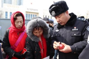 从“追着线索跑”到“智慧护民生”  ——一名冰城环食药侦民警的7年守护路